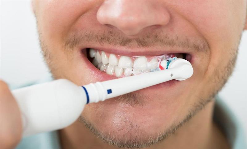 تغيير فرشاة الأسنان بانتظام