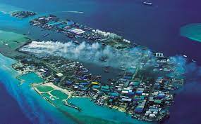 تاليفوجي (جزيرة القمامة)، جزر المالديف