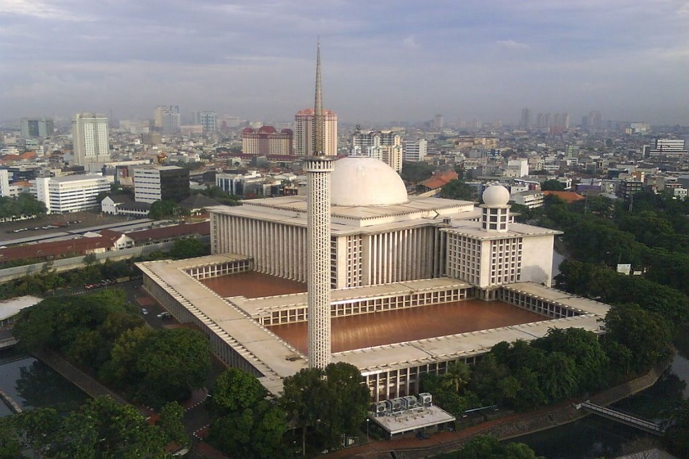 مسجد الاستقلال إندونيسيا