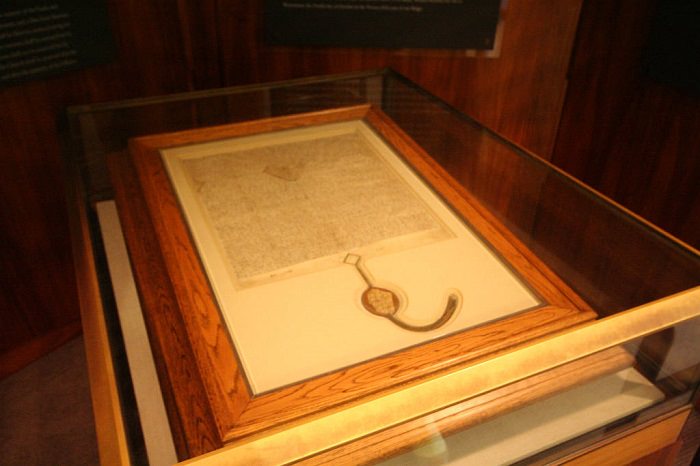 Magna Carta - بـ 24.5 مليون دولار