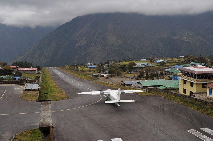 مطار تينزينغ-هيلاري في نيبال