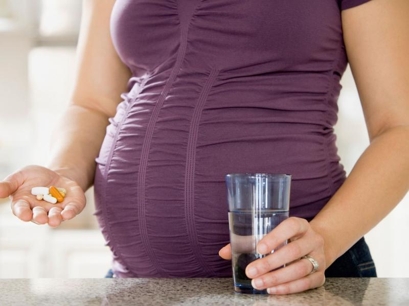 تناول الفيتامينات مهم في بداية الحمل