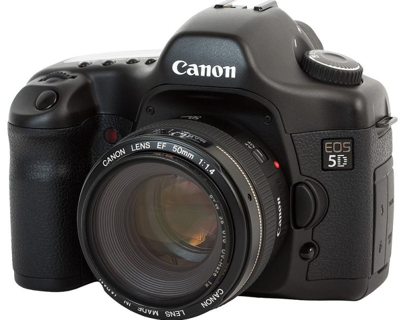كاميرا Canon EOS 5D Mark IV
