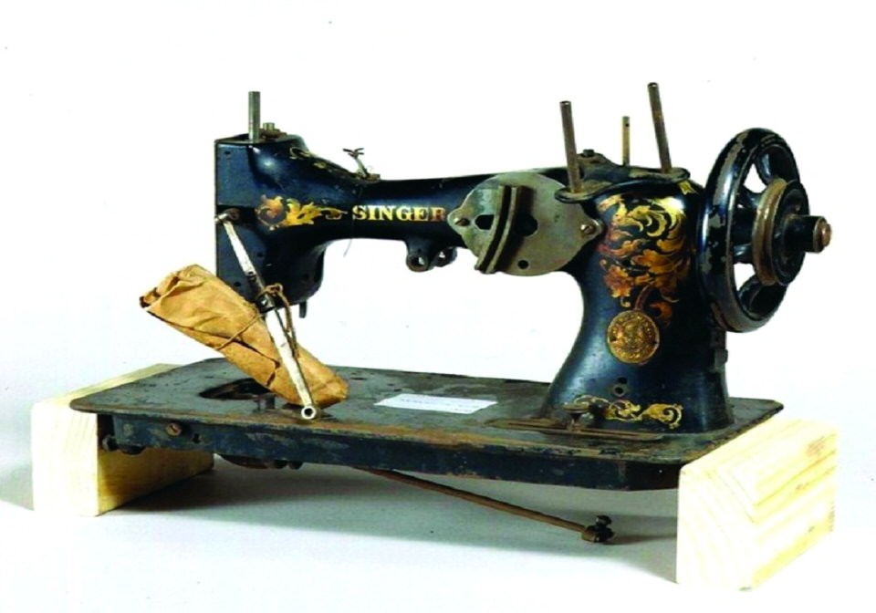 ماكينة الخياطة